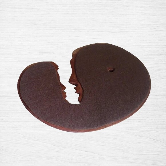 Mother and Child Wooden Plaque Wall Decor Carved Wood Madonna & Child - Picture 9 of 9